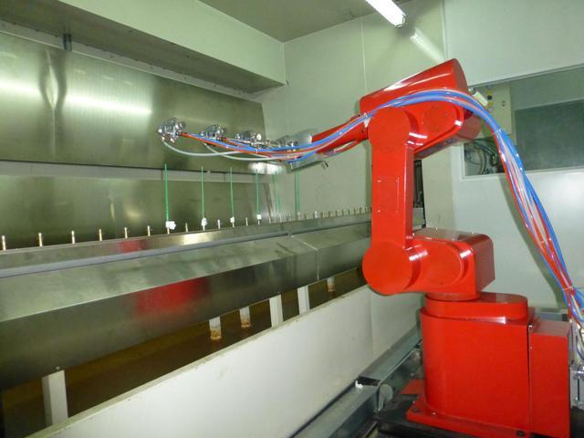 自动喷涂机器人是针对生产制造过程中产品表面处理